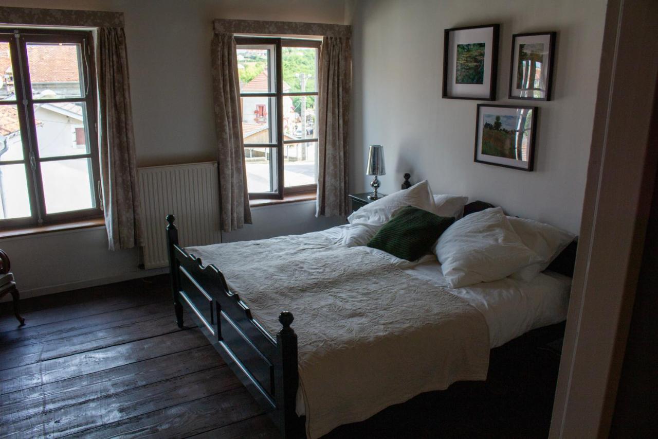 Le Voila Bed & Breakfast Melay  ภายนอก รูปภาพ